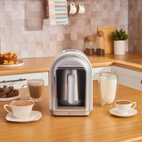 Resim Karaca x Refika Hatır Mod Sütlü Çelik Cezveli Türk Kahve Makinesi Swiss Cream 