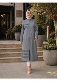 Resim Modern Hakim Yaka Tesettür Kap Çilek Kumaş Rahat Kesim Bej 