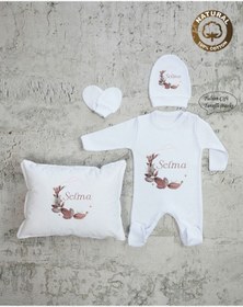Resim yzc home size dair... K108 Ty Isme Özel Isimli Baskılı Bebek Yastık Tulum Şapka Eldiven Set Hastane Çıkışı 