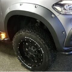 Resim Mercedes X-Class Uyumlu Çıkıntılı Civatalı Çamurluk Kaplama Tek Depo Dodik 