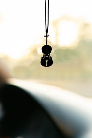 Resim mufamet Metal Keman Motifli Dikiz Aynası Süsü Oto Aksesuar Araba Süsü 