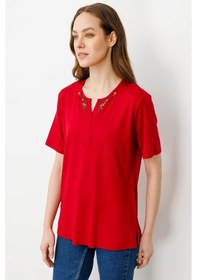Resim Desen Triko Kadın Açma Yaka Nakış İşlemeli T-shirt 25703 Kırmızı Kırmızı 