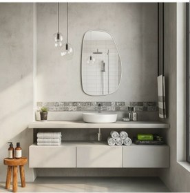 Resim 50x80 Cm Modern Organik Form Banyo Aynası Beyaz Çerçeveli Asimetrik Duvar Aynası Minimalist Şık Dekor Ayna Beyaz 
