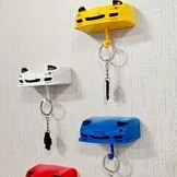 Resim Çok Renkli (Sarı/Beyaz/Mavi/Kırmızı) Araba Anahtarlık Organizatörü - Ağır Hizmet Tipi Plastik Anahtar Saklama, Zincir Kancalı, Yer Tasarrufu Sağlayan Giriş Yolu, Ofis veya Ev Dekoru - Araç Anahtarı, Ev ve Ofis Uyumlu - Kolay Kurulum, Şık Duvar Montajı, Pürüzsüz Yüzey, Düzenli Yaşam 