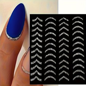 Resim Lüks Gümüş Simli Tırnak Sanatı Stickerları - Kendinden Yapışkanlı, Parıldayan Fransız Çizgili & Eğri Tasarımlar ile Şık Manikürler 