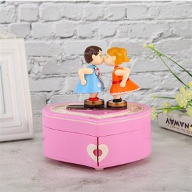 Resim Kalp Tasarımlı Öpüşen Aşıklar Temalı Hareketli Müzik Kutusu Pembe 