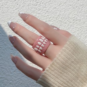 Resim 1 adet İlginç Reçine Sahte Diş Yüzüğü, Şirin Stil, Ayarlanabilir Açık Bant, Parti Hediyeleri, Mardi Gras Günü, Hediye Verme, Tüm Mevsim Giyim için Eğlenceli Aksesuar 