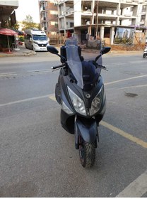 Resim MOTOCAM Sym Joymax250 İ Ön Cam 2013 2017 Model 65cm Açıkfüme Renkli 4mm ORTA BOYLU CAM 