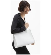 Resim United Colors Of Benetton Kadın Omuz Çantası Beyaz 