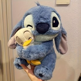 Resim 1 adet Disney Stitch Peluş Oyuncak - Yumuşak Mavi Karikatür Karakteri ile Büyük Gözler, Kediler ve Küçük Köpekler için Mükemmel, Dayanıklı Pet Çiğneme Oyuncak, Oda ve Araba Dekoru için İdeal, Harika Sevgililer Günü Noel Doğum Günü Hediyesi, Sevimli Peluş, Canlı Tasarım, Çiğneme Dirençli Malzeme, Pilsiz 
