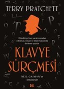 Resim Klavye Sürçmesi - Terry Pratchett - DeliDolu 