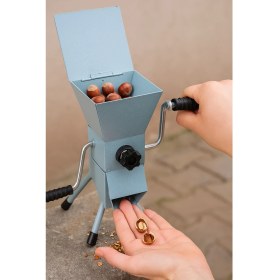 Resim Gökçen Fındık Ceviz Kırma Makinesi Kapaklı 
