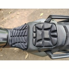 Resim 2 adet Motosiklet Koltuk Yastıkları, Büyük ve Küçük, Şok Emici, Hava Koşullarına Dayanıklı, Nefes Alabilen, Anti-UV, Sokak Motosu Hava Yastığı, Uzun Yolculuklar, Yaz Maceraları ve Tatil Yolculukları için Mükemmel 