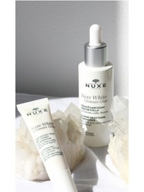 Resim Nuxe Göz çevresini canlandırmaya yardımcı c vitamini ve bitkisel gliserin içeren bakım kremi 15 ml 