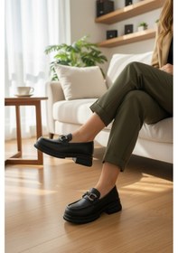 Resim Enoch Kadın Gümüş At Nalı Tokalı Comfort Tabanlı Maskülen Loafer Siyah 