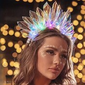 Resim Kadınlar için 1 adet LED Parlayan Çiçek Taç Başlık - Paskalya, Yeni Yıl, Düğünler, Doğum Günleri, Kostüm Partileri ve Müzik Festival 