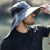 Resim Erkekler için Çok Fonksiyonlu Outdoor Güneş Şapkası, açık hava maceracıları için şık bir aksesuar. Klasik beyzbol şapka tarzını son teknoloji hızlı kuruma özellikleriyle harmanlayan bu ürün, her yolculuğunuzda huzurlu balık tutma anlarından heyecanlı bisiklet gezilerine ve zorlu kaya tırmanışlarına kadar düşünceli bir yoldaşınız. 4 farklı renkte mevcut 
