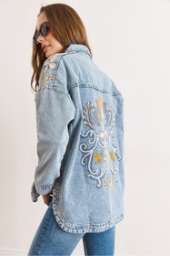 Resim Olalook Kadın Mavi Sırtı Nakış Detaylı Oversize Denim Ceket CKT-19000435 