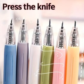 Resim 1 adet Hassas El Sanatları Kağıt Kesici Kalem - Geri Çekilebilir Bıçak, Sanatçılar, Zanaatkarlar ve Kendin Yap Projeleri için Ergonomik Sap - Ofis, Okul, Scrapbooking ve Kağıt El Sanatları için Çok Yönlü Araç - Karışık Renkler (Mavi, Mor, Yeşil, Pembe, Turuncu) 