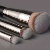 Resim 3 Adet Makyaj Fırçası Seti, Yumuşak Naylon Kıllar, Fondöten ve Kapatıcı Uygulayıcı, Hızlı Uygulama ve Karıştırma Araçları, Naylon Sap, Kokusuz, Normal Cilt Tipi için 