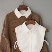 Resim Kadınların Çıkarılabilir Suni Yaka Gömlek - Beyaz Düğmeli, Ayarlanabilir Askılar, Kaymaz Tasarım, Makinede Yıkanabilir Polyester, Günlük veya Resmi Giyim İçin Mükemmel, Çok Yönlü Moda Aksesuarı, Şık Düğmeli, Dayanıklı Kumaş 