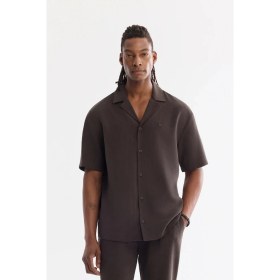 Resim AVVA Erkek Kahverengi Apaj Yaka Soft Touch Nefes Alan Kısa Kollu Comfort Fit Gömlek A61Y2008 