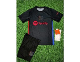 Resim Barcelona 2024/25 Sezon Lamine Yamal Siyah Deplasman Çocuk Forması 4lü Set Çorap+Biliklik Hediye 