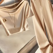Resim Kadınlar için 2 parçalık set: Şık ve moda dar kesim kısa T gömlek ve uzun pantolon takımı, zarif OTP kadınların yüksek kaliteli kısa T crop top ve uzun pantolon seti (kemer hariç) 