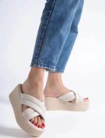 Resim Joymıx Dolgu Topuklu Ortopedik Taban Hasır Görünümlü Kadın Terlik Ckt - Krem Krem 