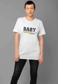 Resim ErTaPassage Kadın Beyaz Bebek Geliyor Baskılı Standart T-shirt T4851996 