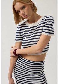 Resim Çizgili Bisiklet Yaka Crop Beyaz - Lacivert 