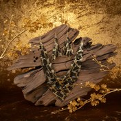 Resim Kadın Vintage Esintili Leopar Desenli Payetli Üçgen Eşarp Kolye ve Küpe Seti - Parlak Boncuklu, Dayanıklı Metalik Detaylı, Günlük Kullanım veya Özel Günler İçin Mükemmel, Festival Aksesuarı | Vintage Esintili Takı | Met 