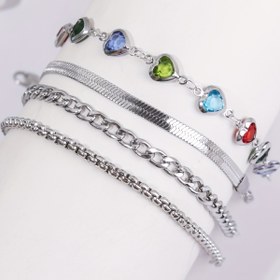 Resim 4'lü Renkli Kalp Şeklinde Cam Paslanmaz Çelik Boncuklu Zincir Ayarlanabilir Kadın Bilezik Seti, Günlük Sokak Modası ve Parti Giyimi için Üç Parçalı Vintage Minimalist Stil Paslanmaz Çelik Bilezik Takı Seti 