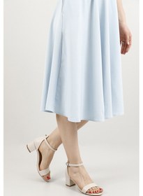 Resim Gönderi R Bilekten Bağlı Orta Kalın Topuklu Tek Bantlı Sandalet Ten 