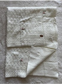 Resim Pembe Çiçekli Çift Kat İnce Triko Battaniye Krem 