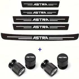 Resim 5 adet Araba Eşiği Koruma Etiketi, Karbon Fiber Dokulu, Basit Siyah ve Beyaz Tasarım, 4 adet Valf Kapak Seti, Lastik Sızıntısını Etkili Bir Şekilde Önleyen, Araba Görünümünü Yükseltmek İçin Uygun, Opel Astra İçin Uygun 