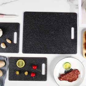 Resim Mutfakta kullanılan çok fonksiyonlu kesme tahtaları, dayanıklı plastik doğrama tahtası, kolay kavrama kulpları, yemek hazırlığı için mükemmel, yurt yemekhaneleri apartman mutfak aksesuarları 