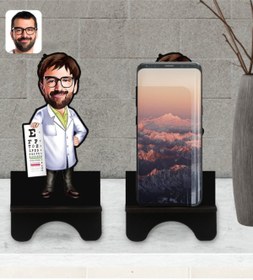 Resim Bk Gift Kişiye Özel Erkek Göz Doktoru Karikatürlü Ahşap Biblo Telefon Standı-1 