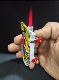 Resim enyatakı Kaykay modeli ızgaralı pürmüzlü alevli tamamı metal kaplama kaliteli tarz çakmak 