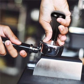 Resim Jet’s Home Tamper Aluminyum Saplı Paslanmaz Tabanlı Kahve Tamperi 58 mm 