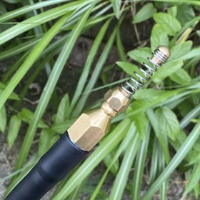 Resim 1 Adet 1/8" Öne Bir Geriye Üç Kanal Temizleme Yaylı Basınçlı Drenaj Püskürtme Nozulu, Temiz Drenaj Cihazları için Bakır Sağlam Malzeme Güç Aleti 