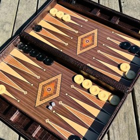 Resim Lüks Büyük Boy Deri Kaplama Tavla Seti, Tavla Seti Deri Kaplı, Hediyelik Tavla Ölçü: 49x24x6 cm 