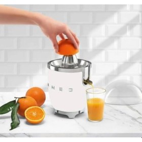 Resim Smeg CJF01WHEU Narenciye Sıkacağı 