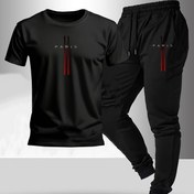 Resim 2 adet Set, Erkeklerin Trendy ve Moda Ev Eğlence Kostümü, Klasik Yuvarlak Yaka T-Shirt, Bağcıklı Pantolon. 