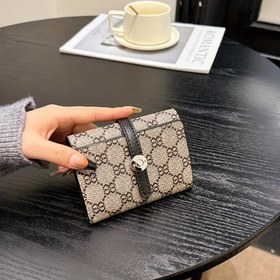 Resim Kadınlar için Kısa Cüzdan, Üç Katlı Çiçek Desenli, Vintage Minimalist Hafif Kart Tutucu, Otobüs Kartları ve Kredi Kartları için Tam Çanta. 