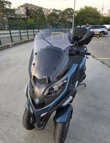 Resim Motocam Piaggio Mp3 530 Ön Cam 2023-2026 Model 60cm Füme Renkli 4mm Orta Boylu 