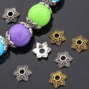 Resim 240 adet/120 adet Boncuk ve Boncuk Assortmentları Polka Dot Üçgen Çiçek Aralayıcı Boncuklar 7mm Vintage Altıgen Gevşek Aralayıcı Boncuklar Üç Boyutlu Davul Beat Aralayıcı Boncuklar Antika Oyma Desen Düz Delik Boncuk Dizisi Aralayıcı Kap Boncukları Klasik Çiçek Kap Son Kapak Dokuma Takı DIY Bilezik, El Zinciri Kolye, Takı Yapma Setleri Giyim Aksesuarları El Sanatları Süs Aksesuarları Yapımı 