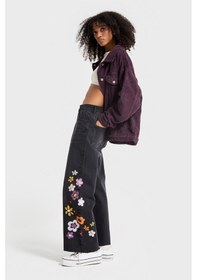 Resim Itsbasic Kadın Koyu Füme Renk Çiçek Nakışlı Culotte Fit Tasarım Denim Jean 