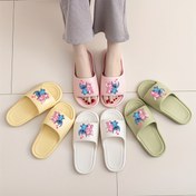 Resim Disney Stitch Karakterli Sevimli Kadınlar İçin Yumuşak ve Rahat Ev Terlikleri, Nefes Alabilen Açık Burunlu Kaymaz Tabanlı Plaj Ayakkabısı, Günlük Kullanım için Şık - Siyah, Beyaz, Yeşil, Pembe, Sarı, Gri Renk Seçenekleri - Moda Kategorisi: Kadın Ev Terliği 