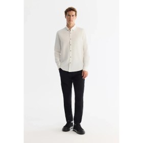 Resim AVVA Erkek Beyaz Düğmeli Yaka Pamuklu Soft Touch Regular Fit Gömlek B002036 